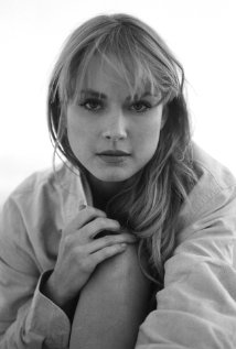 Alexandra Breckenridge